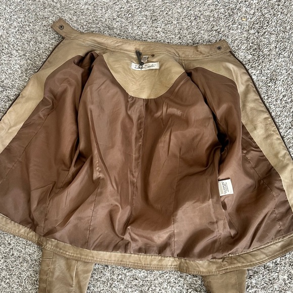 PU leather jacket. Ideal for fall winter. - Picture 6 of 7